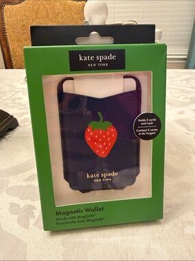 kate spade | Accessories | Kate Spade Kenzie Limited Edition Small Slim Card Holder Meringue | Poshmark kate spade | Accessories | Kate Spade Kenzie Limited Edition Small Slim Card Holder Meringue | Poshmark